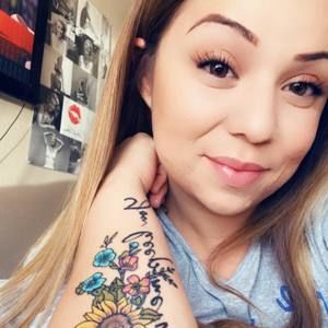 Meet your Posher, Vanessa